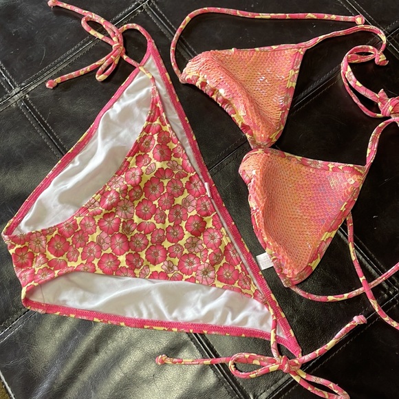Victoria’s Secret Bikini with Sequin top - Picture 4 of 5